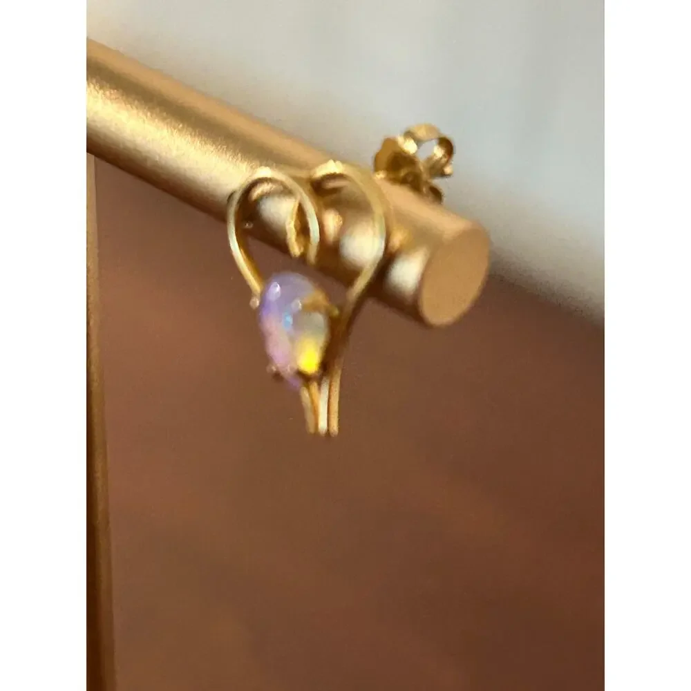 14K Yellow Gold Opal Heart Earrings Butterfly Clip Pierced Blue Green Fire Flash